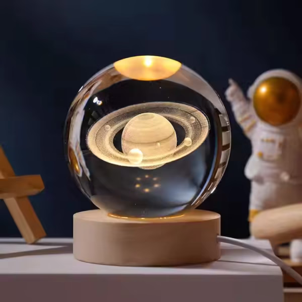 Saturn 3d Crystal Ball